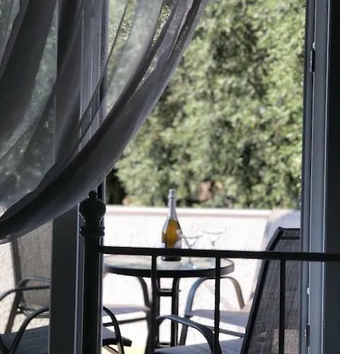 Sofimel דירה סקאלה סוטירוס